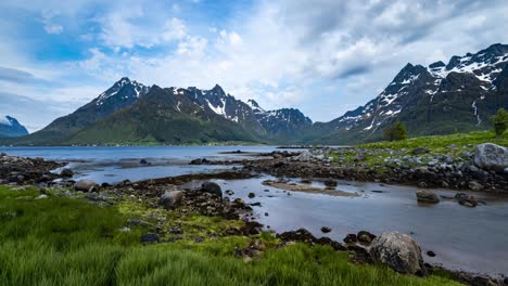 Timelapse-Lofoten-is-an-archipelago-in-the-county-of-Nordland,-Norway.